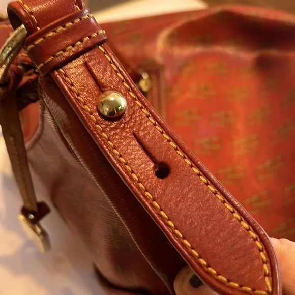 Dooney & Bourke Limited Edition 1975 Red /Burgundy Dillen Belvedere Hobo  Bag - Picture 7 of 13